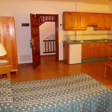 Gomera Apartmanhotel 2*